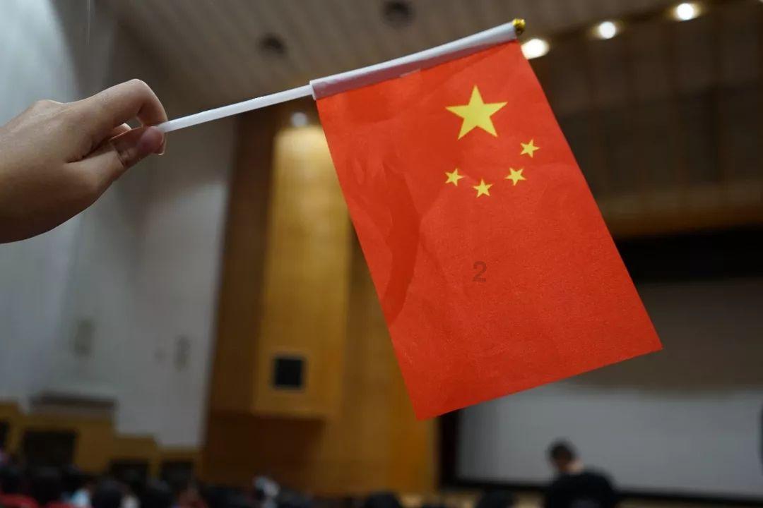 一辈子不结婚会怎么样呢？游戏画面